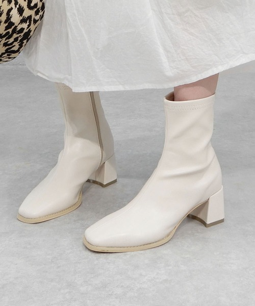 minia（ミニア）の「スクエアトゥフィットブーツ　◆（ブーツ・レディース・ゼブラ/ライトベージュ/ブラック/アイボリー・S/L/M/LL）」の2枚目の写真