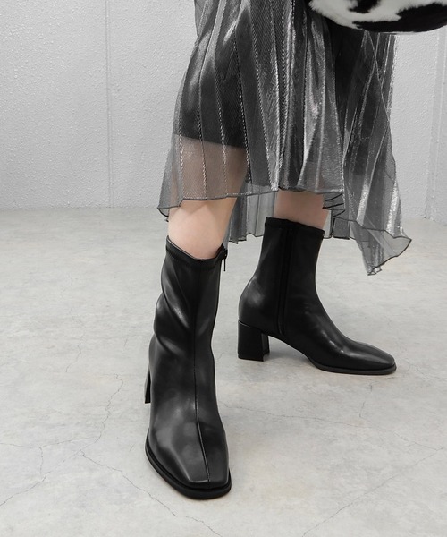 minia（ミニア）の「スクエアトゥフィットブーツ　◆（ブーツ・レディース・ゼブラ/ライトベージュ/ブラック/アイボリー・S/L/M/LL）」の6枚目の写真