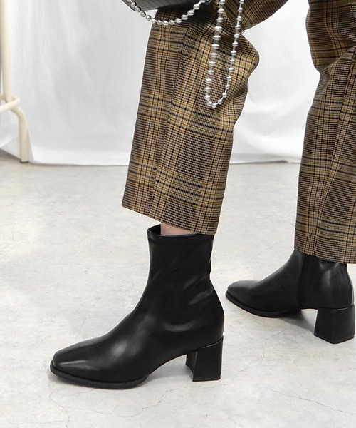 minia（ミニア）の「スクエアトゥフィットブーツ　◆（ブーツ・レディース・ゼブラ/ライトベージュ/ブラック/アイボリー・S/L/M/LL）」の20枚目の写真