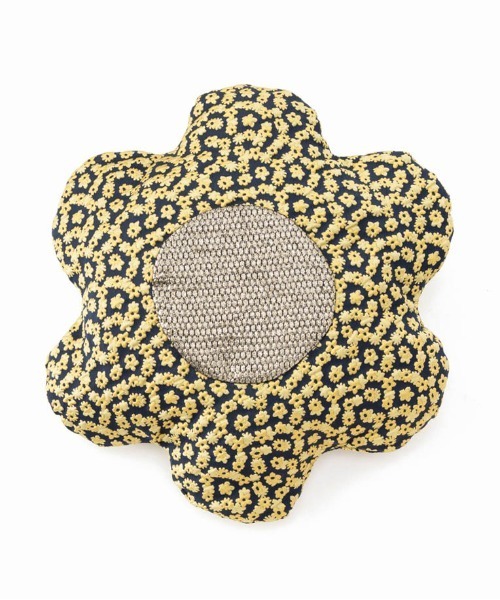 キャセリーニ　Casselini フラワーダイカットクッション Casselini（キャセリーニ）の「Casselini HOME(キャセリーニ