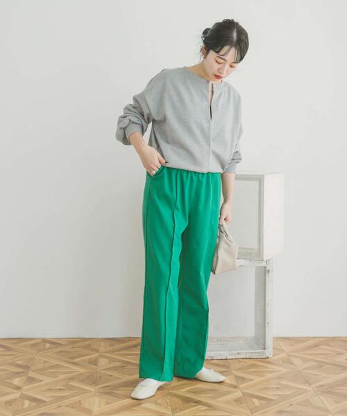 ITEMS URBANRESEARCH(アイテムズ アーバンリサーチ)の「『UR TECH』ピンタックイージーパンツ(その他パンツ・レディース・ベージュ/グリーン/ネイビー/ブラック・MEDIUM/SMALL)」の7枚目の写真