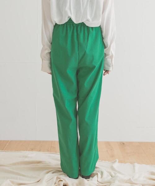 ITEMS URBANRESEARCH(アイテムズ アーバンリサーチ)の「『UR TECH』ピンタックイージーパンツ(その他パンツ・レディース・ベージュ/グリーン/ネイビー/ブラック・MEDIUM/SMALL)」の12枚目の写真