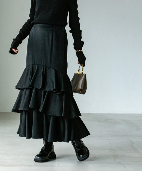 Noble（ノーブル）の「サテン裾フリルスカート（スカート）」 - WEAR