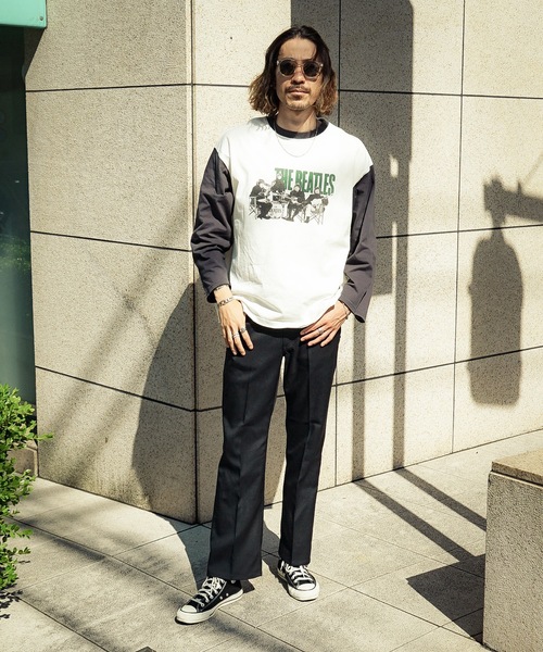 【THE BEATLES/ザ・ビートルズ 】袖配色 ビッグシルエット フォトプリント ロンT ツアーT バンドT ロックT 古着 60年代 70年代 80年代(Tシャツ/カットソー)|The Beatles(ザビートルズ) 【THE BEATLES/ザ・ビートルズ 】袖配色 ビッグシルエット フォトプリント ロンT ツアーT バンドT ロックT 古着 60年代 70年代 80年代(Tシャツ/カットソー)|The Beatles(ザビートルズ)