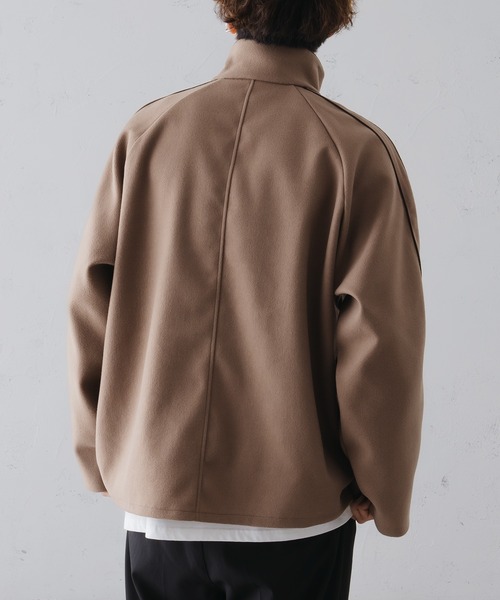 epnok(エプノック)の「スタンドネックパイピングブルゾン(ブルゾン・メンズ・ダークグレー/カーキ/モカ・SMALL/LARGE/MEDIUM)」の21枚目の写真