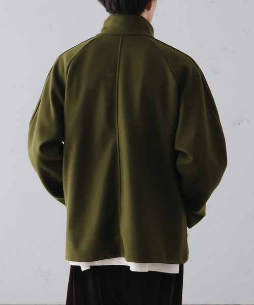 epnok(エプノック)の「スタンドネックパイピングブルゾン(ブルゾン・メンズ・ダークグレー/カーキ/モカ・SMALL/LARGE/MEDIUM)」の7枚目の写真