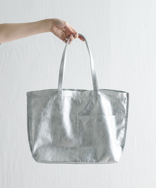 ear PAPILLONNER（イアパピヨネ）の「サイドポイントトートバッグ　Lサイズ（ショルダーバッグ・レディース・シルバー/ブラック/パープル・FREE）」の7枚目の写真