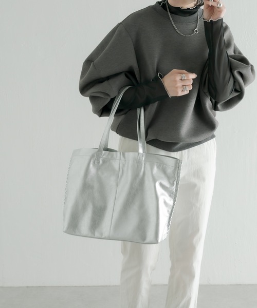 ear PAPILLONNER（イアパピヨネ）の「サイドポイントトートバッグ　Lサイズ（ショルダーバッグ・レディース・シルバー/ブラック/パープル・FREE）」の15枚目の写真