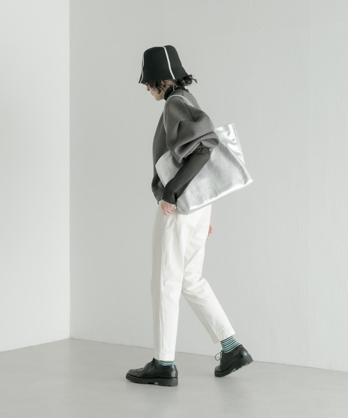 ear PAPILLONNER（イアパピヨネ）の「サイドポイントトートバッグ　Lサイズ（ショルダーバッグ・レディース・シルバー/ブラック/パープル・FREE）」の17枚目の写真