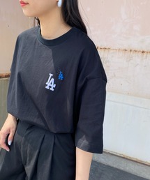 【Begin 9月号掲載】[FANATICS/ファナティクス] 別注 MLB 3連ワンポイントロゴ刺繍 ショートスリーブTシャツ