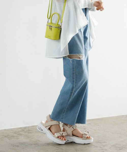 earth music&ecology(アースミュージックアンドエコロジー)の「【earth music&ecology】リボンスポーツサンダル(サンダル・レディース・アイボリー/ブラック/グレー・SMALL/MEDIUM/LARGE/X-LARGE)」の4枚目の写真