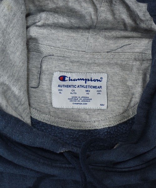 Champion（チャンピオン）の「【ヴィンテージ古着】Champion / チャンピオン ロゴ刺繍 スウェットパーカー（パーカー・メンズ・グレー・X-LARGE）」の2枚目の写真