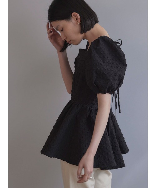 Stylevoice for xxx(スタイルヴォイスフォー)の「スクエアネックジャガードペプラムブラウス(シャツ/ブラウス・レディース・ブラック/ホワイト・FREE)」の7枚目の写真
