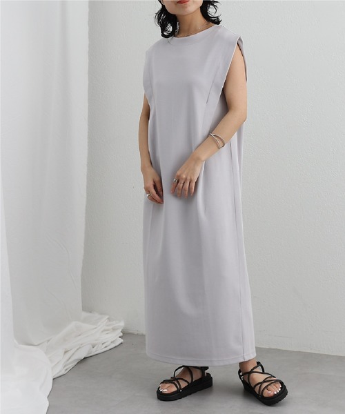 COLONY 2139(コロニートゥーワンスリーナイン)の「エンザイムダンボール肩タックロングワンピース(ワンピース・レディース・チャコールグレー/ライトグレー/ブラック・SMALL/MEDIUM)」の11枚目の写真