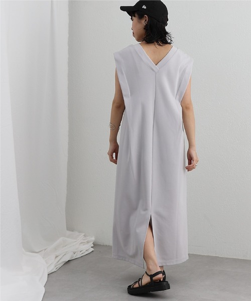 COLONY 2139(コロニートゥーワンスリーナイン)の「エンザイムダンボール肩タックロングワンピース(ワンピース・レディース・チャコールグレー/ライトグレー/ブラック・SMALL/MEDIUM)」の12枚目の写真