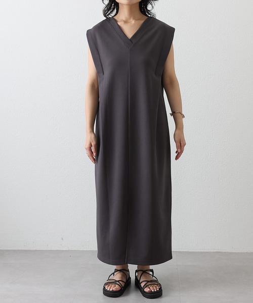 COLONY 2139(コロニートゥーワンスリーナイン)の「エンザイムダンボール肩タックロングワンピース(ワンピース・レディース・チャコールグレー/ライトグレー/ブラック・SMALL/MEDIUM)」の17枚目の写真
