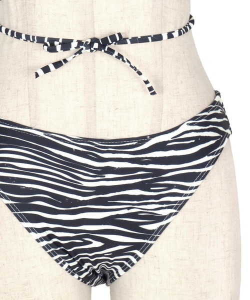 ストライプ柄 ブラック・グレー ビキニ セール】ベーシックストラップトライアングルビキニセット（水着