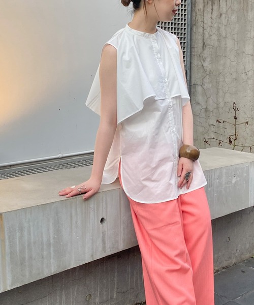 KBF（ケイビーエフ）の「2WAYマントブラウス（シャツ/ブラウス・レディース・グリーン系その他/ブラック/オフホワイト・ONE）」の2枚目の写真