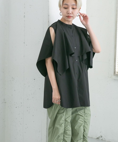 KBF（ケイビーエフ）の「2WAYマントブラウス（シャツ/ブラウス・レディース・グリーン系その他/ブラック/オフホワイト・ONE）」の21枚目の写真