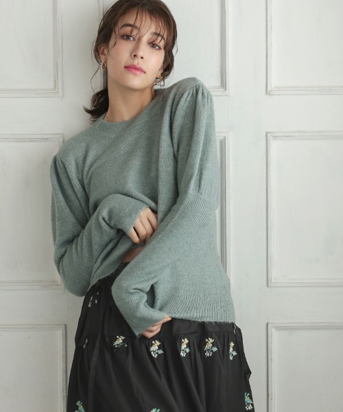 DONOBAN（ドノバン）の「マシュマロタッチパフスリーブニット（ニット/セーター・レディース・グレー/ブルー/ベージュ/ピンク/ブラック/アイボリー・F）」の5枚目の写真