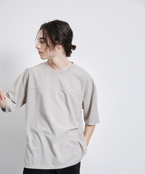 JUNRED(ジュンレッド)の「【 イージーケア 】シルキーフェイスハーフスリーブTシャツ(Tシャツ/カットソー・メンズ・ベージュ系その他/ブラック/ブルー・M/L/LL)」の1枚目の写真