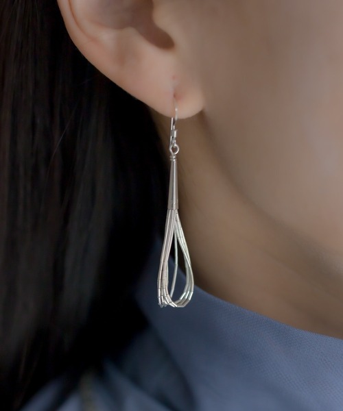 ear PAPILLONNER(イアパピヨネ)の「5連ビーズフープピアス(ピアス(両耳用)・レディース・シルバー系その他5・ONE SIZE)」の1枚目の写真