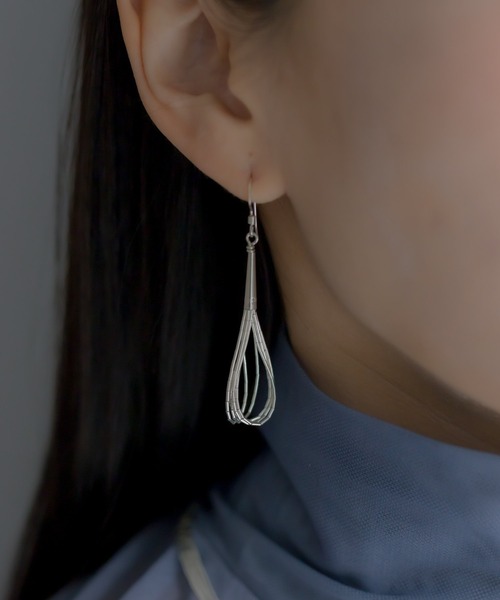 ear PAPILLONNER(イアパピヨネ)の「5連ビーズフープピアス(ピアス(両耳用)・レディース・シルバー系その他5・ONE SIZE)」の6枚目の写真