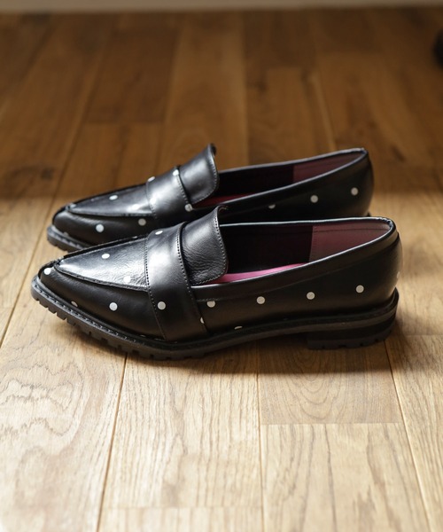 SESTO（セスト）の「ドット柄ポインテッドトゥローファー（ローファー・レディース・ブラック・22.5cm/23.0cm/23.5cm/24.0cm/24.5cm/25.0cm）」の7枚目の写真
