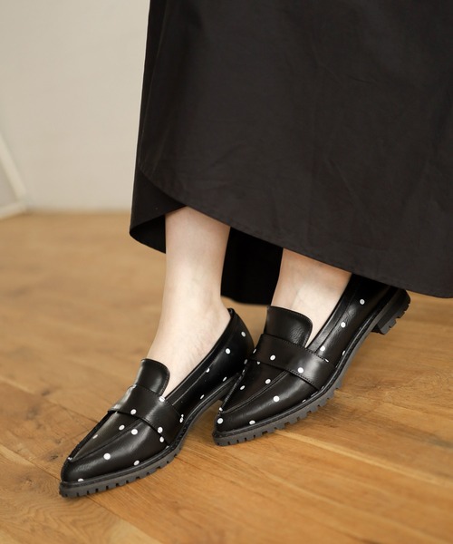 SESTO（セスト）の「ドット柄ポインテッドトゥローファー（ローファー・レディース・ブラック・22.5cm/23.0cm/23.5cm/24.0cm/24.5cm/25.0cm）」の10枚目の写真