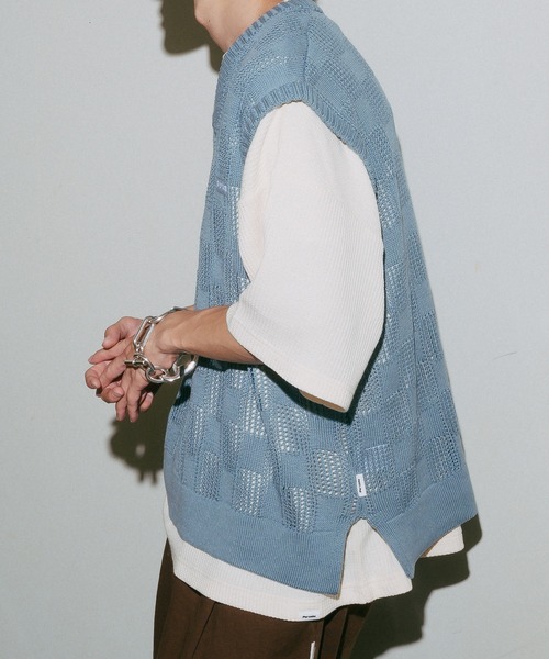 Perushu（ペルーシュ）の「メッシュチェックニットベスト（ベスト・メンズ・ブルーグリーン/ブラック/ボルドー・LARGE/MEDIUM）」の4枚目の写真