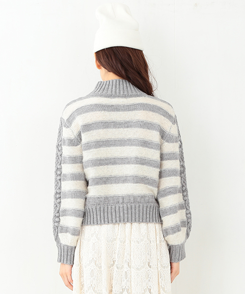 CAROLINA GLASER（カロリナ グレイサー）の「CAROLINA GLASER / ボーダーニット（ニット/セーター・レディース・グレー/クリーム・ONE SIZE）」の4枚目の写真