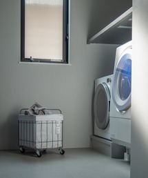 BRID（ブリッド）の「ブリッド ランドリー スクエアバスケット 収納 / BRID FOLDING LAUNDRY SQUARE BASKET with CASTER WIDE ［40L］（収納グッズ）」