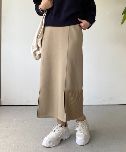 un dix cors（アンディコール）の「軽量ボンディングナロースカート（スカート・レディース・ブラック/オレンジ/グレイッシュベージュ/アイボリー・FREE）」の4枚目の写真