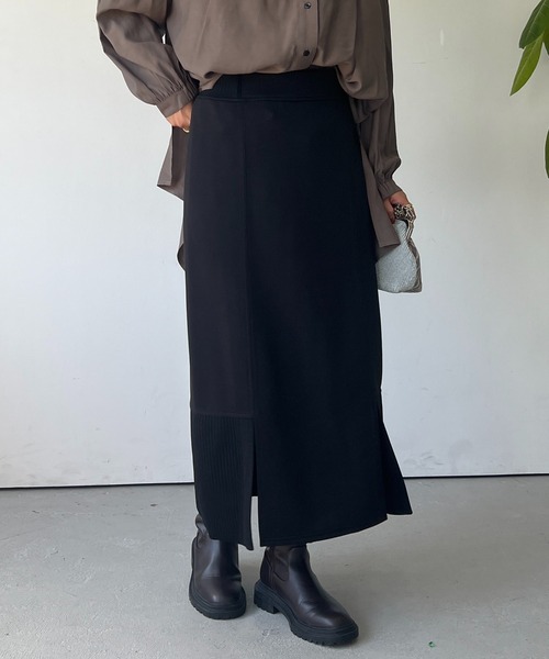 un dix cors（アンディコール）の「軽量ボンディングナロースカート（スカート・レディース・ブラック/オレンジ/グレイッシュベージュ/アイボリー・FREE）」の3枚目の写真