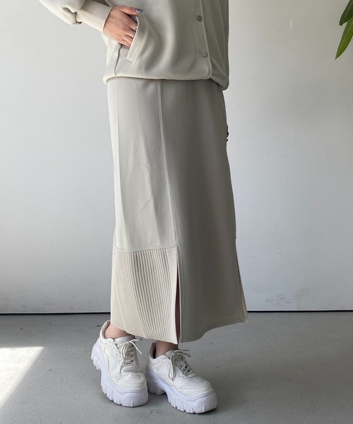 un dix cors（アンディコール）の「軽量ボンディングナロースカート（スカート・レディース・ブラック/オレンジ/グレイッシュベージュ/アイボリー・FREE）」の6枚目の写真