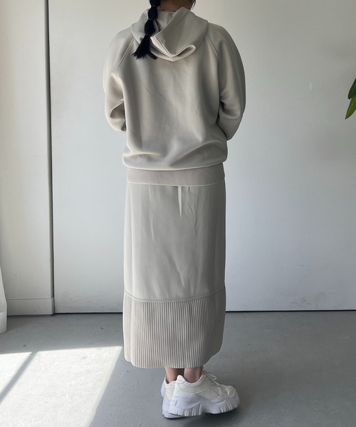 un dix cors（アンディコール）の「軽量ボンディングナロースカート（スカート・レディース・ブラック/オレンジ/グレイッシュベージュ/アイボリー・FREE）」の12枚目の写真