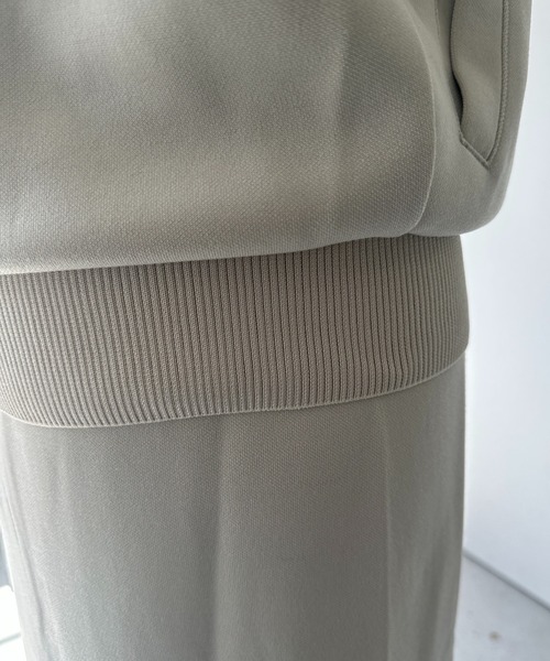 un dix cors（アンディコール）の「軽量ボンディングナロースカート（スカート・レディース・ブラック/オレンジ/グレイッシュベージュ/アイボリー・FREE）」の22枚目の写真