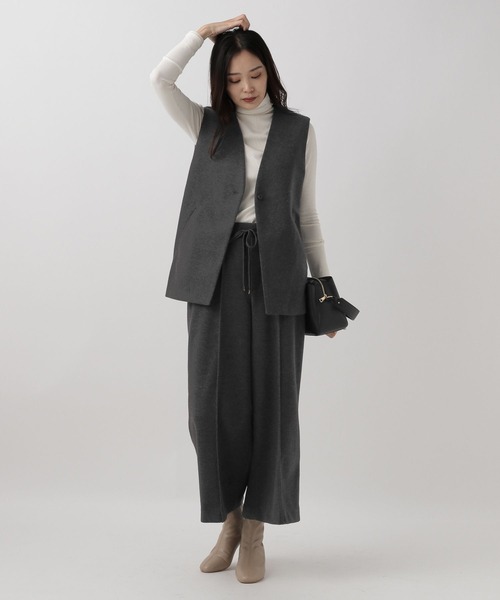 Elura(エルーラ)の「ウールライクワイドパンツ(その他パンツ・レディース・グリーン/ライトグレー/ブラウン系その他/ブラック系その他/チャコールグレー/ホワイト・LARGE/MEDIUM/X-LARGE/SMALL)」の11枚目の写真
