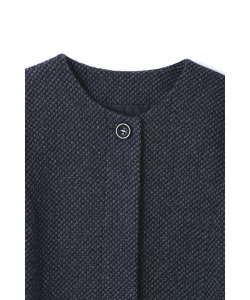 NATURAL BEAUTY BASIC（ナチュラルビューティーベーシック）の「【andGIRL 12月号掲載】【AneCan 12月号掲載】ツイードシャークロングコート（その他アウター・レディース・ブラック/ダークネイビー/グレー・SMALL/LARGE/MEDIUM）」の4枚目の写真