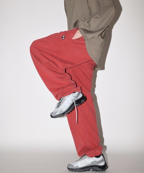 SUPERTHANKS（スーパーサンクス）の「【オーバーダイ加工】スウェット ワイド ルーズパンツ（ユニセックス）Wide sweat trousers (pigment dye)（スウェットパンツ・メンズ・レッド/グレー/カーキ/ブラック・S/L/M）」の13枚目の写真