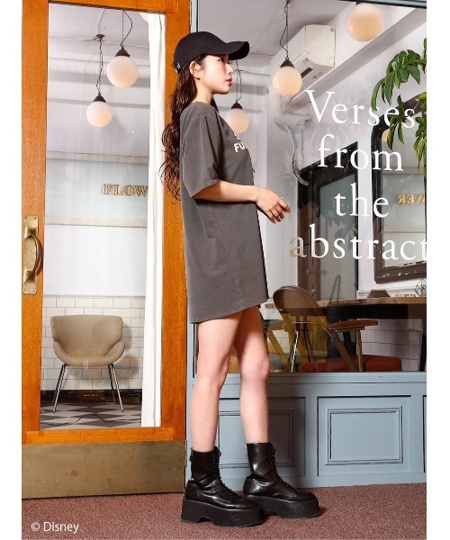 Darich(ダーリッチ)の「ピグメントグラフィックビッグTシャツ(Tシャツ/カットソー・レディース・チャコールグレー・FREE)」の3枚目の写真