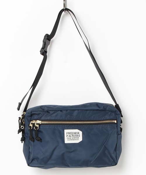 FREDRIK PACKERS(フレドリックパッカーズ)の「【FREDRIK PACKERS】420D SNUG SHOULDER M(ショルダーバッグ・レディース・ネイビー/ブラック/カーキ/チャコールグレー・FREE)」の18枚目の写真