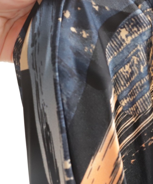 antiqua（アンティカ）の「アート柄スタンドカラーシャツ（シャツ/ブラウス・レディース・ブラック・FREE）」の20枚目の写真