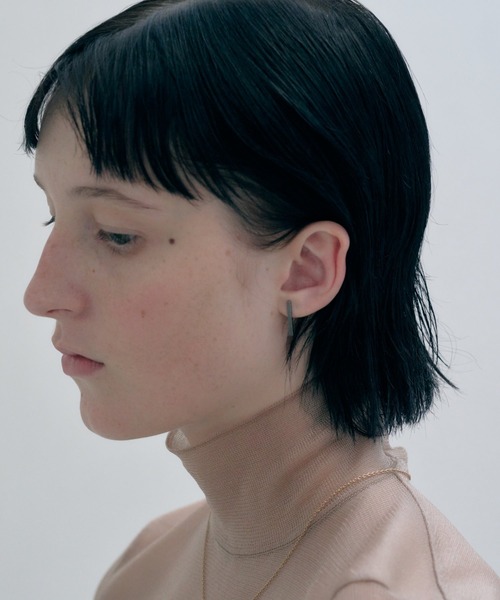 and cloud(アンドクラウド)の「Liner Asymmetry Pierce(ピアス(両耳用)・レディース・シルバー/ブラック・FREE)」の13枚目の写真