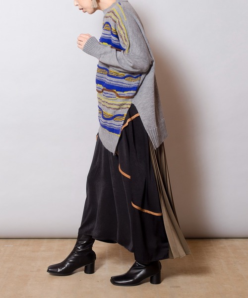 OSMOSIS(オズモーシス)の「プリーツ切替スカート(スカート・レディース・カーキ/ブラック・ONE SIZE)」の5枚目の写真