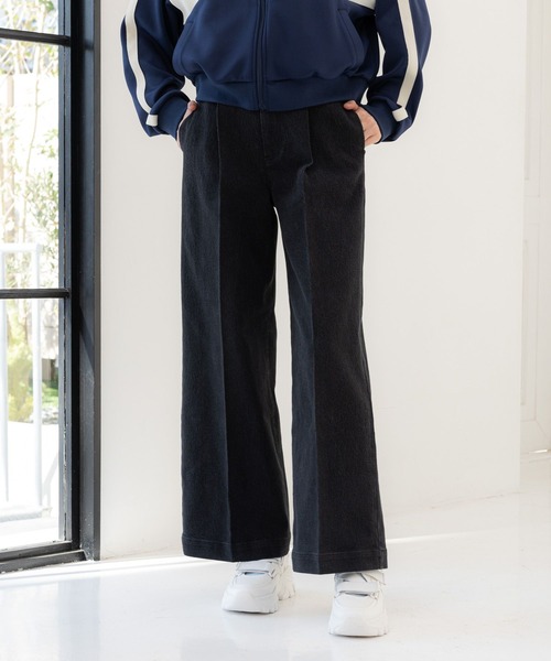 LAKOLE（ラコレ）の「ワンタックワイドデニム / 102224（デニムパンツ・レディース・チャコール/ライトブルー/アクア・LARGE/MEDIUM/SMALL）」の2枚目の写真