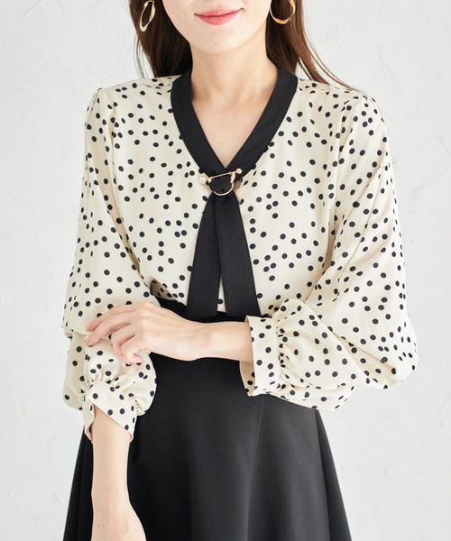 tocco closet(トッコ クローゼット)の「【ZOZO限定】2WAYスリーブブラウス(シャツ/ブラウス・レディース・オフホワイト/ドット/その他/ブラック・M)」の2枚目の写真