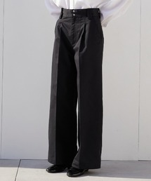【LA PEAU DE GEM】セミワイドセンタープレスパンツ