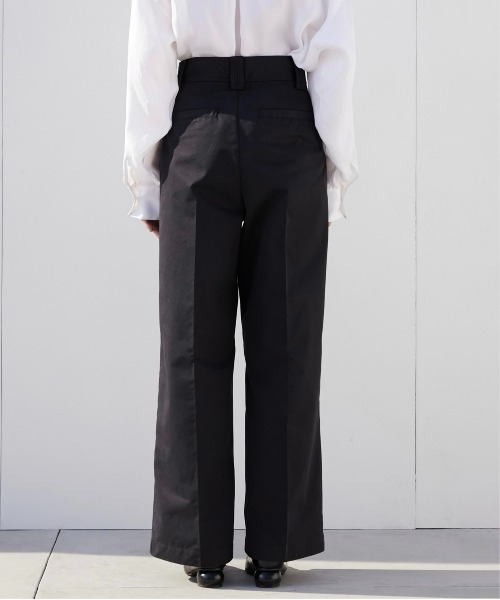 LA PEAU DE GEM(ラポドゥジェム)の「【LA PEAU DE GEM】セミワイドセンタープレスパンツ(スラックス・レディース・ブラック/ベージュ・1/2)」の8枚目の写真