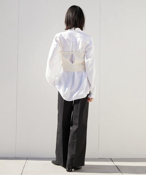 LA PEAU DE GEM(ラポドゥジェム)の「【LA PEAU DE GEM】セミワイドセンタープレスパンツ(スラックス・レディース・ブラック/ベージュ・1/2)」の10枚目の写真